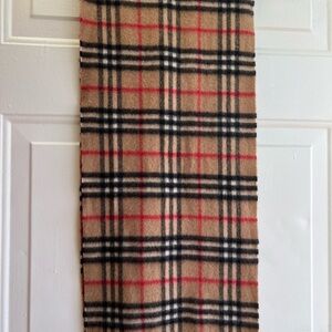 Burberry Cashmere Scarf in Tan and Black